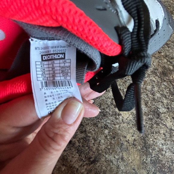 Cycle shoes with cleats . Never worn size 41 - Picture 6 of 6